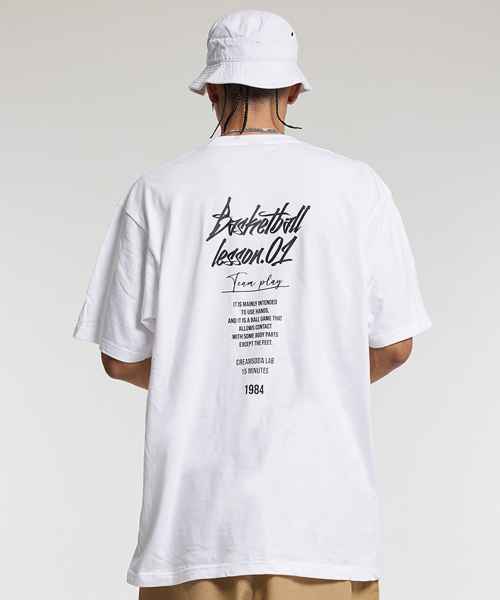 CREAM SODA LAB(クリームソーダラボ)の「15MIN クォーター チームプレイ グラフィック ロゴ 半袖Tシャツ ホワイト ブラック(Tシャツ/カットソー・レディース・その他・MEDIUM/LARGE/X-LARGE/XX-LARGE)」の2枚目の写真