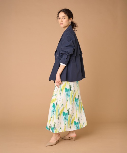 INED(イネド)の「ジャックスパロンタッサー ショートトレンチジャケット(トレンチコート・レディース・キャメル/ネイビー・7号/9号)」の4枚目の写真