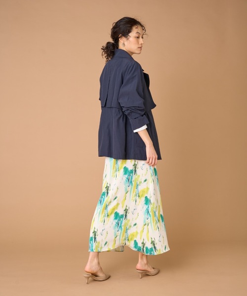 INED(イネド)の「ジャックスパロンタッサー ショートトレンチジャケット(トレンチコート・レディース・キャメル/ネイビー・7号/9号)」の6枚目の写真
