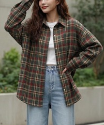 チェックシャツ
