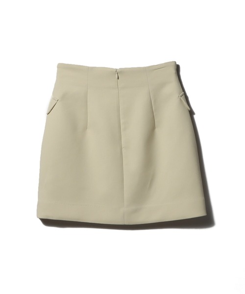 UNUS(ユナス)の「UNUS / Flap Pocket Mini Skirt(スカート・レディース・アイボリー/ブラック・36/38)」の3枚目の写真