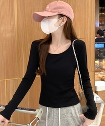 シンプル UネックTシャツ