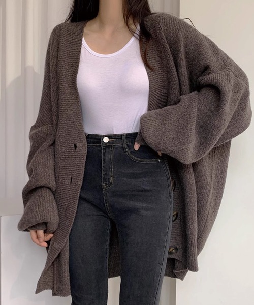ADDITION STORE（アディションストア）の「【ゆるっと可愛いモテカーデ】Vネック ビッグ カーデ / V-neck big cardigan / asknn（カーディガン/ボレロ・レディース・ベージュ/ブラウン/グレー・FREE）」の2枚目の写真