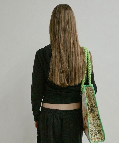 SCULPTOR(スカルプター)の「Napoleon Stud Hoodie(パーカー・レディース・ブラック/ピンク/グレー/エメラルドブルー・SMALL/LARGE/MEDIUM/X-SMALL)」の8枚目の写真