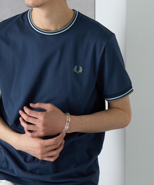 FRED PERRY(フレッドペリー)の「【FRED PERRY】TWIN TIPPED T-SHIRT M1588②(Tシャツ/カットソー・レディース・グレイッシュブルー/グリーン系その他2/ダークインディゴブルー/グリーン/オートミール/アイボリー系4/ネイビー系7・XL/L/S/M)」の5枚目の写真