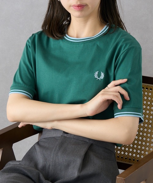FRED PERRY(フレッドペリー)の「【FRED PERRY】TWIN TIPPED T-SHIRT M1588②(Tシャツ/カットソー・レディース・グレイッシュブルー/グリーン系その他2/ダークインディゴブルー/グリーン/オートミール/アイボリー系4/ネイビー系7・XL/L/S/M)」の22枚目の写真