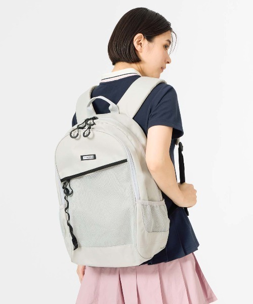 le coq sportif(ルコックスポルティフ)の「バックパック(容量:約23L)(バックパック/リュック・メンズ・ブラック/グレー/カーキ・F)」の1枚目の写真