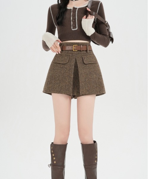 semuse(セミューズ)の「スカート見えウールライクショートパンツ ベルト付き(その他パンツ・レディース・ブラウン/グレー・S/M/L)」の9枚目の写真