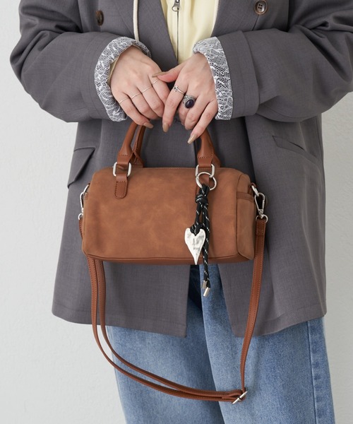 CIAOPANIC TYPY（チャオパニックティピー）の「【オケージョン対応可能】チャーム付きボストンBAG（ショルダーバッグ・レディース・オフホワイト/ブラック/ベージュ・ONE SIZE）」の9枚目の写真