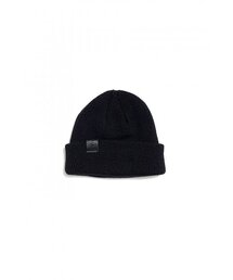 APOSTROPHE COMMA（アポストロフィコンマ）の「リバーシブルレザーネームショートビーニー(ブラック)（ニットキャップ/ビーニー）」