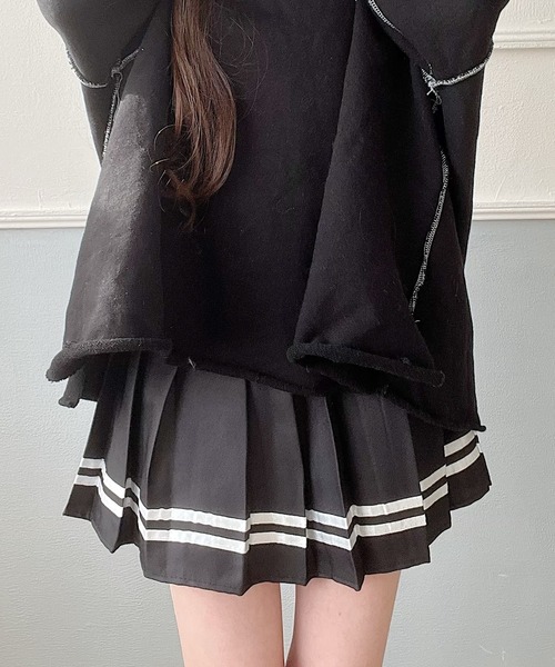 Nana(ナナ)の「ラインプリーツミニスカート(スカート・レディース・ベージュ/ブラック・FREE)」の6枚目の写真