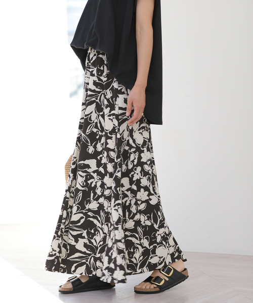 JOURNAL STANDARD relume（ジャーナルスタンダード　レリューム）の「［26SS新作］バイカラーリーフプリントスカート（スカート・レディース・アイボリー/ブラウン系その他/ブルー・FREE）」の10枚目の写真