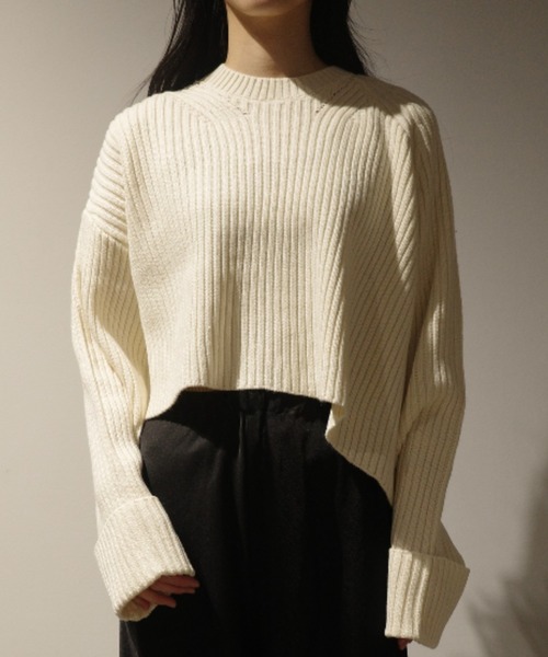 CLANE（クラネ）の「CLANE ASYMMETRY WIDE SHORT KNIT TOPS（ニット/セーター・レディース・ブラック/ローズ/オフホワイト・1/2）」の2枚目の写真
