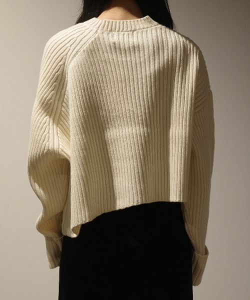CLANE（クラネ）の「CLANE ASYMMETRY WIDE SHORT KNIT TOPS（ニット/セーター・レディース・ブラック/ローズ/オフホワイト・1/2）」の4枚目の写真