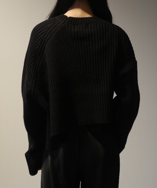 CLANE（クラネ）の「CLANE ASYMMETRY WIDE SHORT KNIT TOPS（ニット/セーター・レディース・ブラック/ローズ/オフホワイト・1/2）」の5枚目の写真