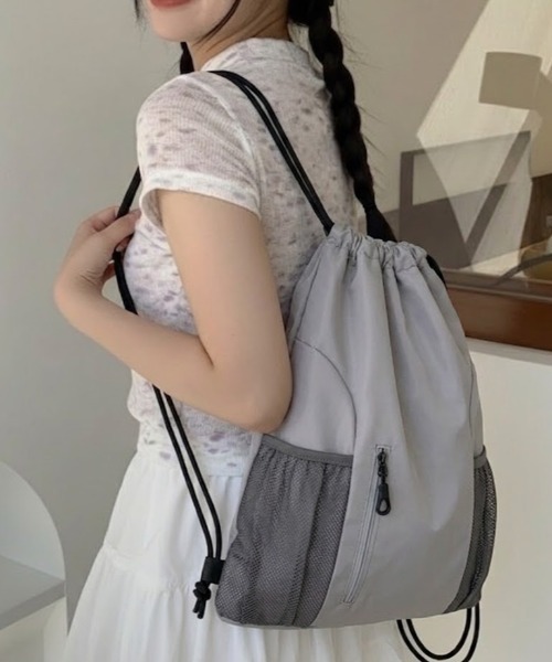 SHEPP(シープ)の「バンジーコード ゴープコア ナイロンバッグ ナップサック(バックパック/リュック・メンズ・レッド/グリーン/ネイビー/ブラック/グレー・F)」の1枚目の写真