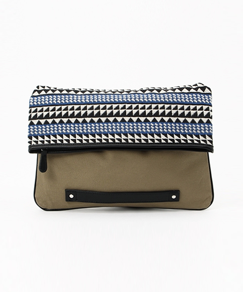 GLOBAL WORK（グローバルワーク）の「フェイクレザークラッチバッグ/710420（クラッチバッグ・メンズ・ベージュ/ネイビー/カーキ/ブラック・FREE）」の3枚目の写真