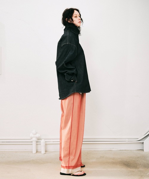 NOISE MAKER（ノイズメーカー）の「スキッパーオーバーサイズデニムプルオーバー【MADE IN JAPAN】（シャツ/ブラウス・レディース・ネイビー・FREE）」の8枚目の写真