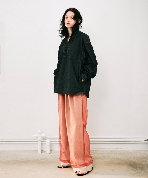 NOISE MAKER（ノイズメーカー）の「スキッパーオーバーサイズデニムプルオーバー【MADE IN JAPAN】（シャツ/ブラウス・レディース・ネイビー・FREE）」の6枚目の写真