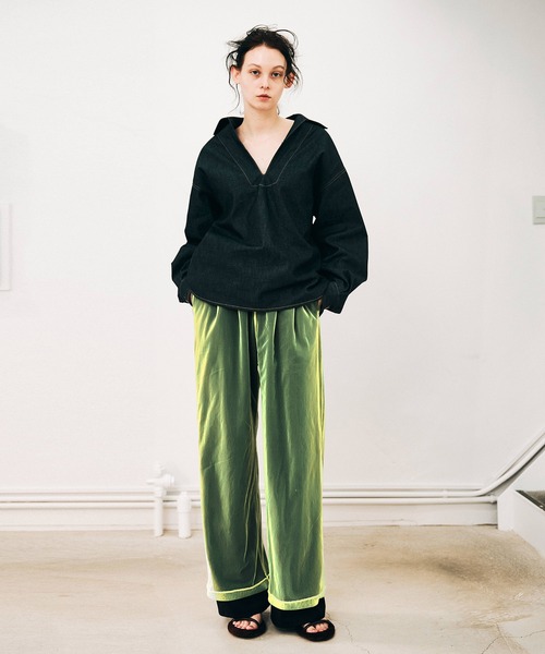 NOISE MAKER（ノイズメーカー）の「スキッパーオーバーサイズデニムプルオーバー【MADE IN JAPAN】（シャツ/ブラウス・レディース・ネイビー・FREE）」の4枚目の写真