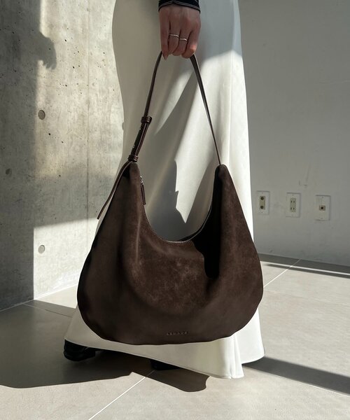 CAPRICIEUX LE'MAGE（カプリシューレマージュ）の「ハーフラウンドヌバックショルダー（ショルダーバッグ・レディース・ブラウン/キャメル/ブラック・FREE）」の18枚目の写真