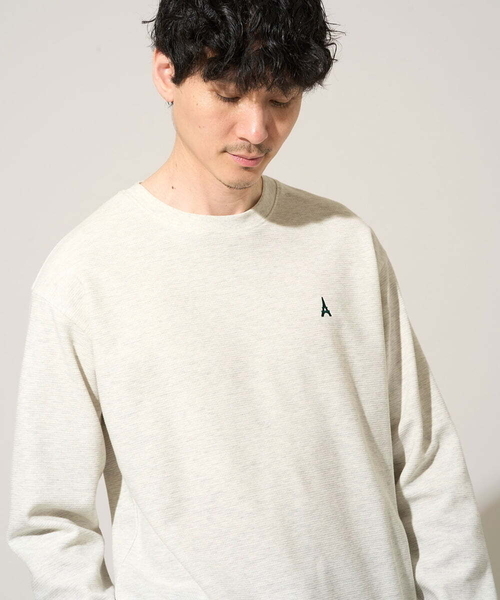 a.v.v(アーヴェヴェ)の「【イージーケア/洗濯機で洗える/毛玉になりにくい】アゼダブルフェイス1ポイント刺繍プルオーバー(Tシャツ/カットソー・メンズ・ピンク/グリーン/ホワイト/ライトグレー/ダークインディゴブルー・46/48/50)」の3枚目の写真