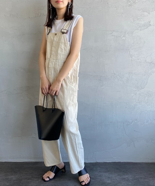 HANES（ヘインズ）の「【WEB先行予約】[HANES/ヘインズ] 2P FOR HER ジャパンフィット ノースリーブパックTシャツ(アソート)（タンクトップ・レディース・ホワイト×ブラック・L/M）」の2枚目の写真