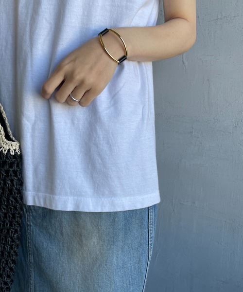 HANES（ヘインズ）の「【WEB先行予約】[HANES/ヘインズ] 2P FOR HER ジャパンフィット ノースリーブパックTシャツ(アソート)（タンクトップ・レディース・ホワイト×ブラック・L/M）」の21枚目の写真