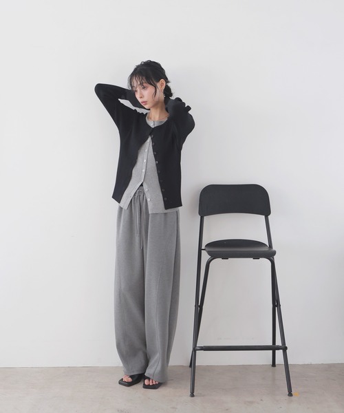 LIAN(リアン)の「バイカラーリブニットカーデ(カーディガン/ボレロ・レディース・グレー/ベージュ/ブラウン/ブラック・FREE)」の21枚目の写真