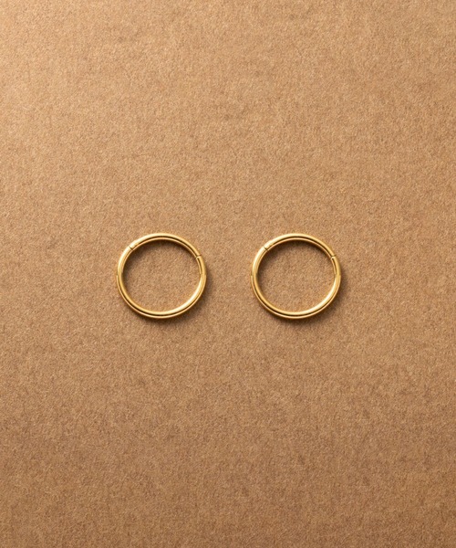 Cream dot.（クリームドット）の「【サージカルステンレス】つけっぱなしOK♪両耳セットの1mm幅ステンレスフープピアス（ピアス（両耳用）・レディース・ゴールド/シルバー・#11/#8/#9/#7/#6/#12/#10）」の2枚目の写真