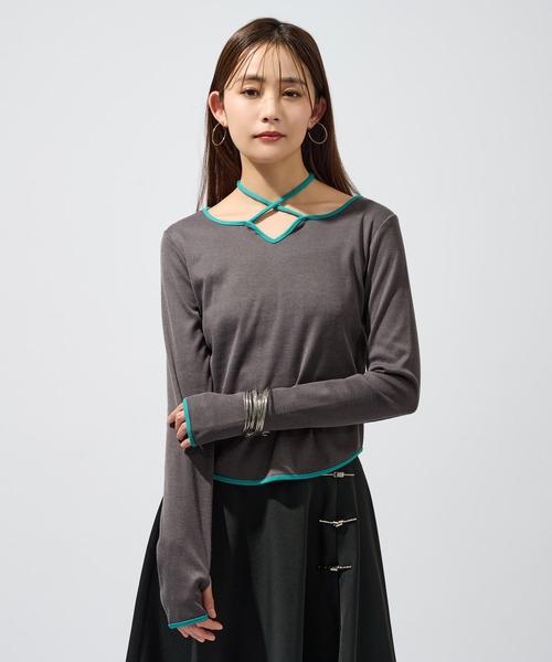 Ellno de Mavie(エルノデメヴィ)の「バイカラーチョーカートップス(Tシャツ/カットソー・レディース・チャコール/ブラック・FREE)」の15枚目の写真