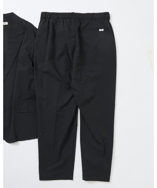 FREAK'S STORE（フリークスストア）の「限定展開 AiRide/エアライド リラックスフィット シアサッカー セットアップ/テーラードジャケット/ワイドスラックス/吸水速乾/UVカット（セットアップ・メンズ・チャコールグレー/ブラウン/ブラック/ネイビー・MEDIUM/SMALL/LARGE）」の9枚目の写真