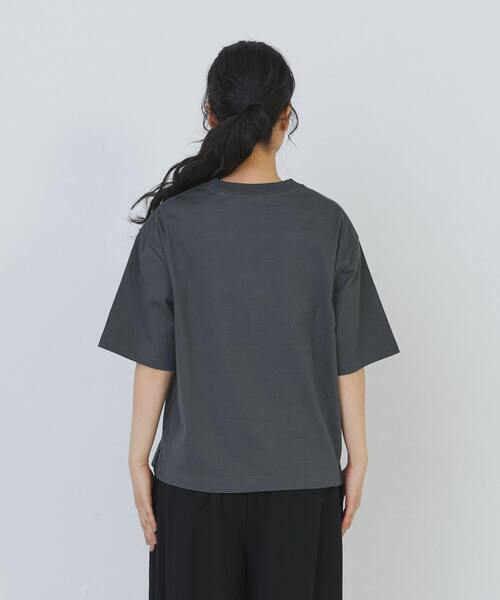 conges payes ADIEU TRISTESSE(コンジェ ペイエ アデュートリステス)の「ドロップショルダーベーシックTシャツ(Tシャツ/カットソー・レディース・ベージュ/ライトグレー/チャコールグレー・FREE)」の10枚目の写真