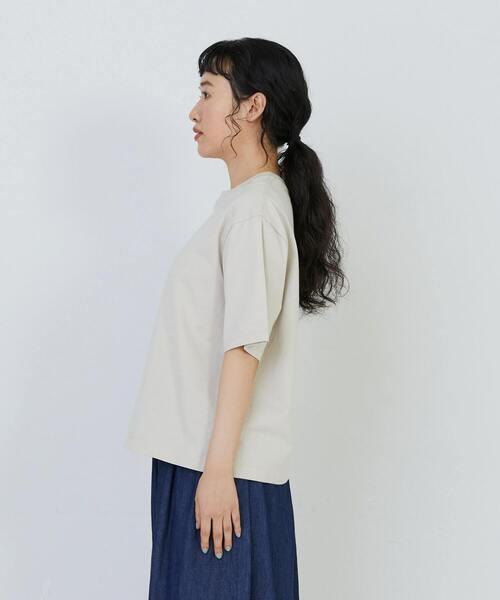 conges payes ADIEU TRISTESSE（コンジェ ペイエ アデュートリステス）の「ドロップショルダーベーシックＴシャツ（Tシャツ/カットソー・レディース・ベージュ/ライトグレー/チャコールグレー・FREE）」の7枚目の写真
