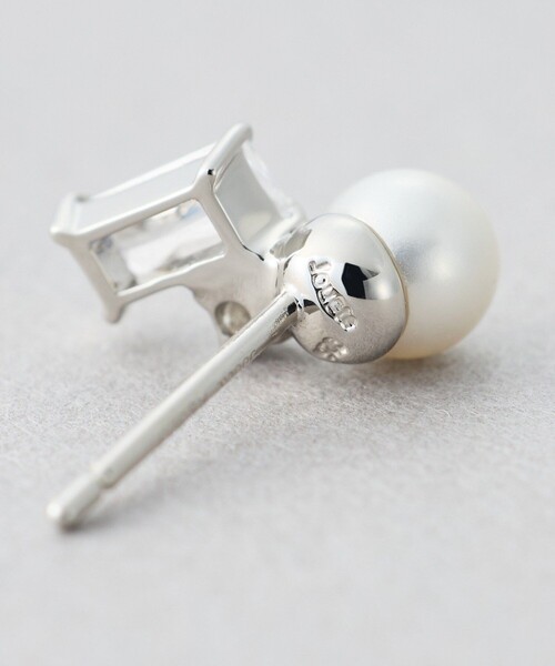 Jouete(ジュエッテ)の「ピアス パール×ジルコニア(ピアス(両耳用)・レディース・イエローゴールド/プラチナム・FREE)」の4枚目の写真