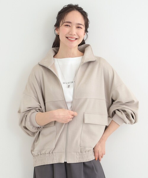 SHOO・LA・RUE(シューラルー)の「カットスエードスタンドブルゾン(ブルゾン・レディース・チャコールグレー/ライトベージュ・04/03/02/01)」の7枚目の写真