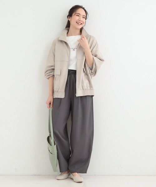 SHOO・LA・RUE(シューラルー)の「カットスエードスタンドブルゾン(ブルゾン・レディース・チャコールグレー/ライトベージュ・04/03/02/01)」の9枚目の写真