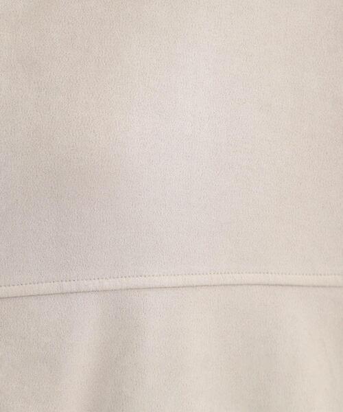 SHOO・LA・RUE(シューラルー)の「カットスエードスタンドブルゾン(ブルゾン・レディース・チャコールグレー/ライトベージュ・04/03/02/01)」の10枚目の写真