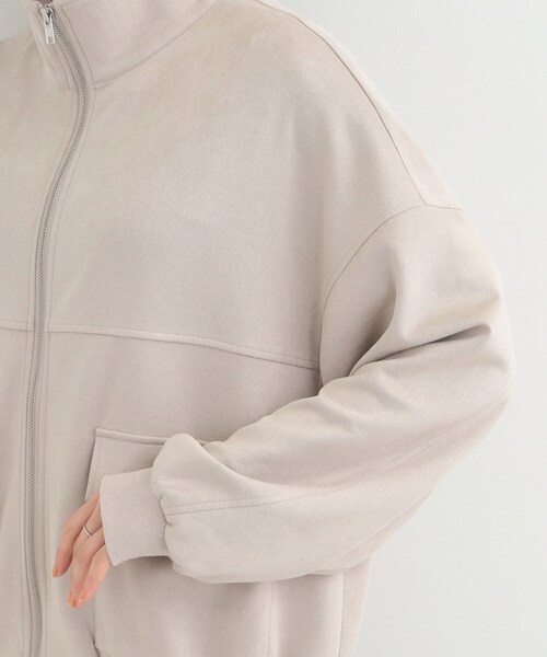 SHOO・LA・RUE(シューラルー)の「カットスエードスタンドブルゾン(ブルゾン・レディース・チャコールグレー/ライトベージュ・04/03/02/01)」の15枚目の写真