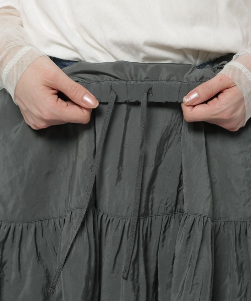 niko and...（ニコアンド）の「2WAYトロットキャミスカート（スカート・レディース・アイボリー/チャコール・FREE）」の17枚目の写真