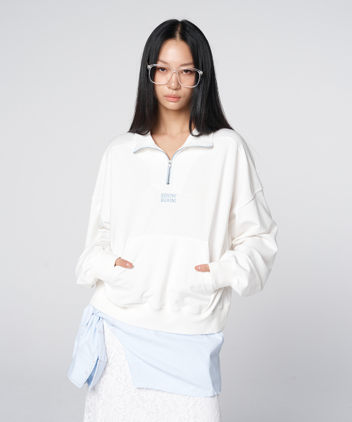 320SHOWROOM(320ショールーム)の「Contrast Zip Half-Neck Oversized Sweatshirt Ivory(スウェット・レディース・アイボリー・FREE)」の1枚目の写真