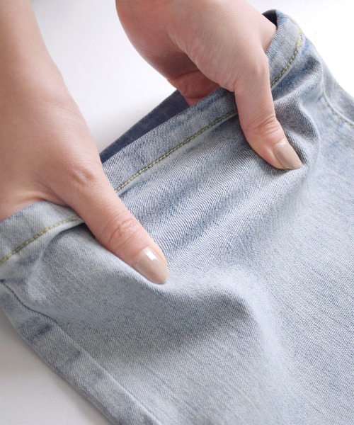 e-zakkamania stores（イーザッカマニアストアーズ）の「こっそりウエストゴム ストレッチデニムパンツ［ストレート］（デニムパンツ・レディース・ブルー/グレー/ライトブルー/ブラック/ネイビー/ホワイト/ケミカルウォッシュ・M/L）」の21枚目の写真