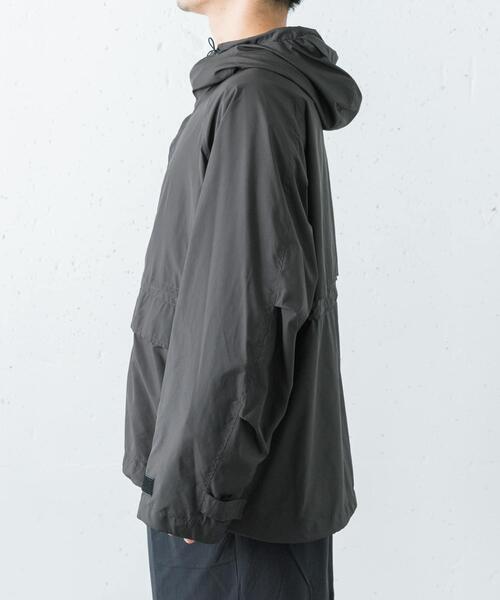 ANOTHER OFFICE(アナザー オフィス)の「ANOTHER OFFICE L.MOUNTAIN WIND PARKA(ナイロンジャケット・メンズ・チャコールグレー・3/2)」の12枚目の写真
