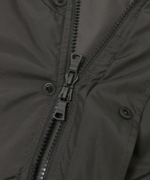 ANOTHER OFFICE(アナザー オフィス)の「ANOTHER OFFICE L.MOUNTAIN WIND PARKA(ナイロンジャケット・メンズ・チャコールグレー・3/2)」の3枚目の写真