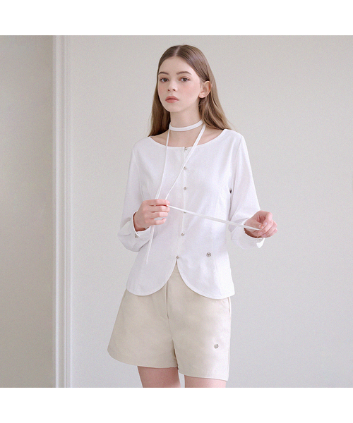 MICANE(ミケーネ)の「スアブボートネックストラップブラウス(シャツ/ブラウス・レディース・ブラック/アイボリー・X-SMALL/SMALL/MEDIUM/LARGE/X-LARGE)」の2枚目の写真