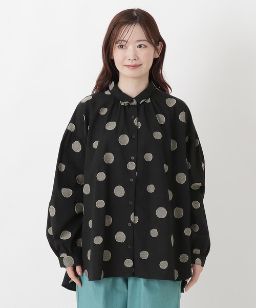 one'sterrace(ワンズテラス)の「ランダムドット ジャカード前開きシャツ(シャツ/ブラウス・レディース・アイボリー系8/グリーン系その他6/ブラック系8・02)」の5枚目の写真