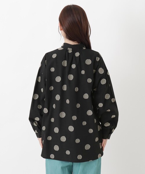 one'sterrace(ワンズテラス)の「ランダムドット ジャカード前開きシャツ(シャツ/ブラウス・レディース・アイボリー系8/グリーン系その他6/ブラック系8・02)」の7枚目の写真