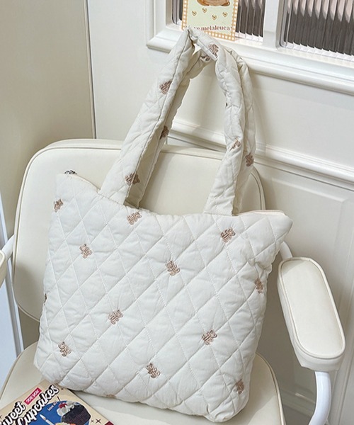 Mignonjour(ミニョンジュール)の「Mignonjour/くま刺繍キルティングバッグ M2900(ハンドバッグ・レディース・ホワイト/ブラウン/ブラック・FREE)」の4枚目の写真
