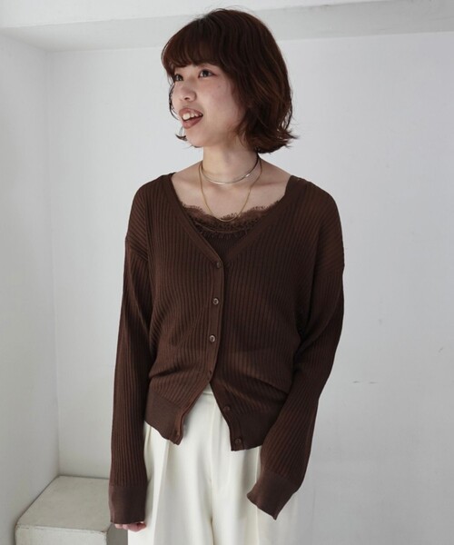 EMMA　ROUGE VIF（エマルージュヴィフ）の「【一部店舗限定】レースキャミ付きニットアンサンブル/カーディガン/２点セット/手洗い可能（ニット/セーター・レディース・ブラウン/アイボリー/ブラック・フリー）」の13枚目の写真