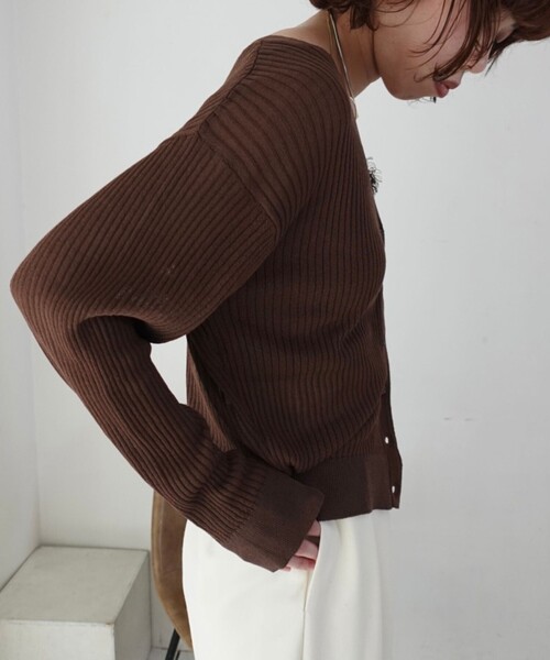 EMMA　ROUGE VIF（エマルージュヴィフ）の「【一部店舗限定】レースキャミ付きニットアンサンブル/カーディガン/２点セット/手洗い可能（ニット/セーター・レディース・ブラウン/アイボリー/ブラック・フリー）」の14枚目の写真